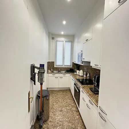 Luxury, Elegant, Eiffel Tower View פריז