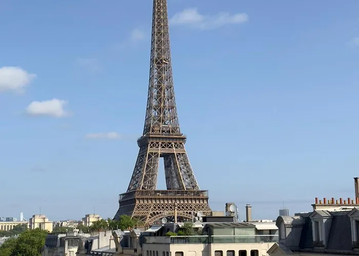 Luxury, Elegant, Eiffel Tower View דירה *