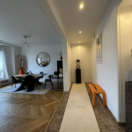 Luxury, Elegant, Eiffel Tower View *