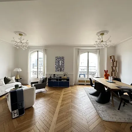 Luxury, Elegant, Eiffel Tower View *